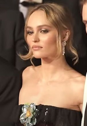 File:Lily-Rose Depp Cannes 2023 (cropped).jpg