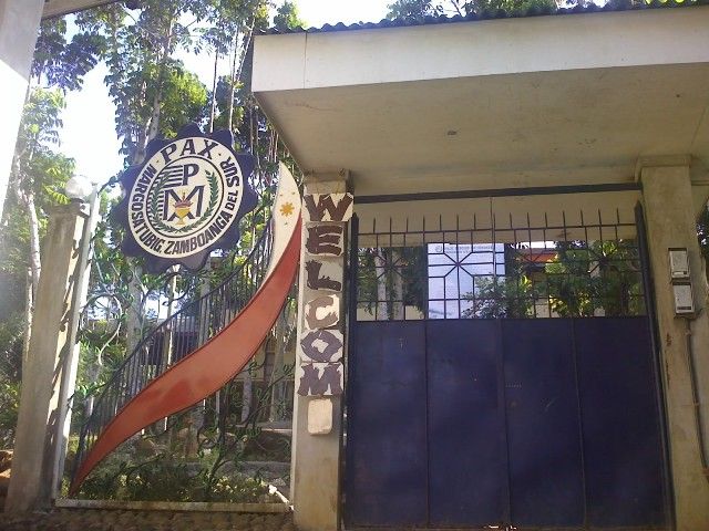 File:Pax high school gate.jpg