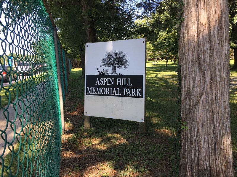 File:Aspin Hill Memorial Park Sign.jpg