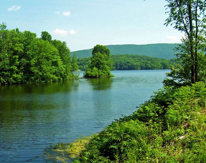 File:Beaverdam Lake, Salisbury Mills NY.jpg