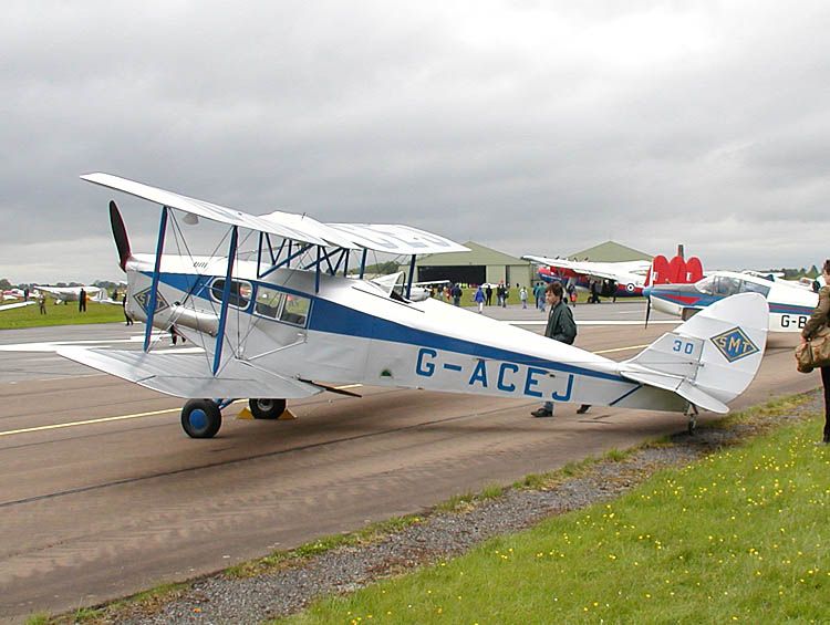 File:Dh.foxmoth.750pix.jpg