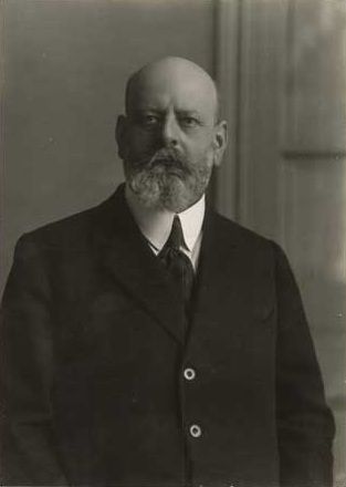 File:Emiliano Figueroa retrato.jpg