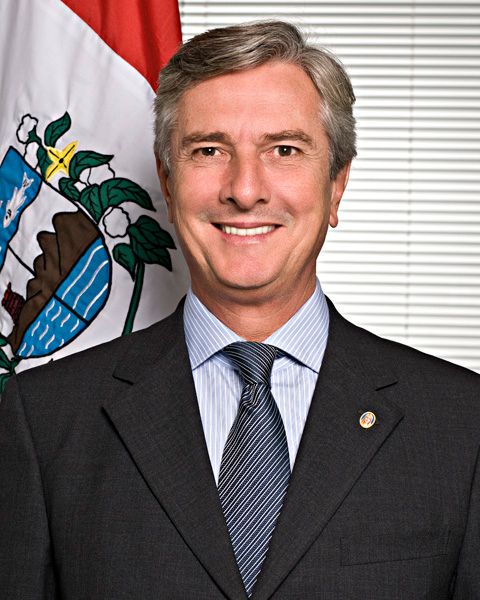 File:Foto oficial de Fernando Collor.jpg