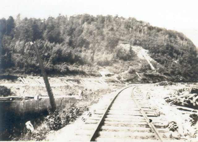 File:IB&O passing Baptiste Lake.jpg