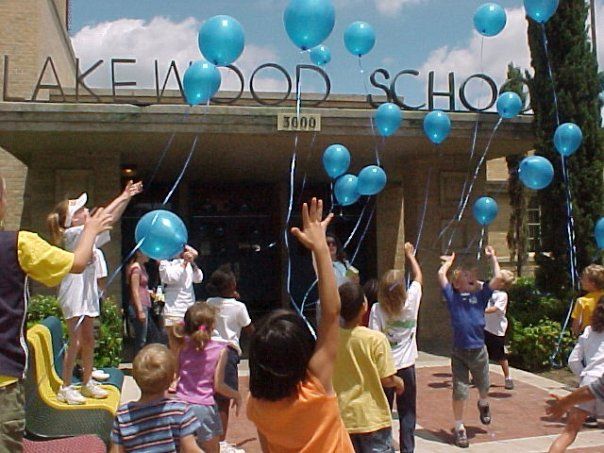 File:LakewoodElementaryLastDay.jpg