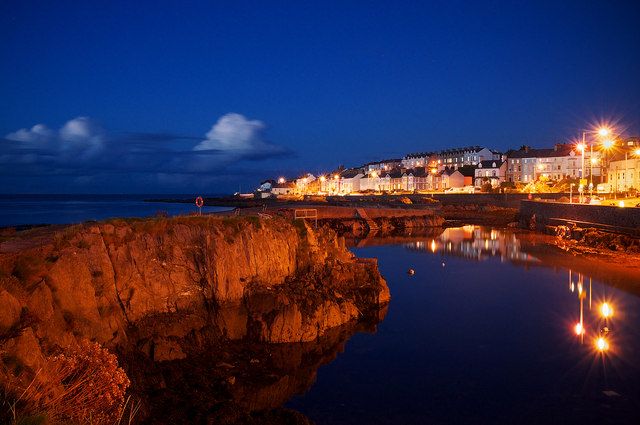 File:Bangor The Long Hole At Dusk.jpg