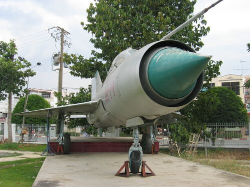 File:Bien Hoa Museum MiG-21.jpg