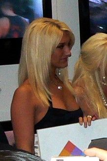 File:Brooke Hogan.jpg