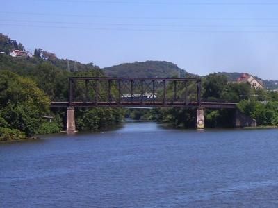 File:Herr's Island Railroad Bridge.jpg