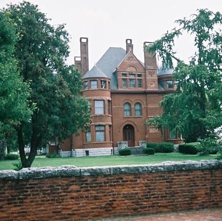 File:Howard Steamboat Museum.JPG