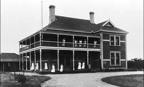 File:Mareeba Hospital.jpg