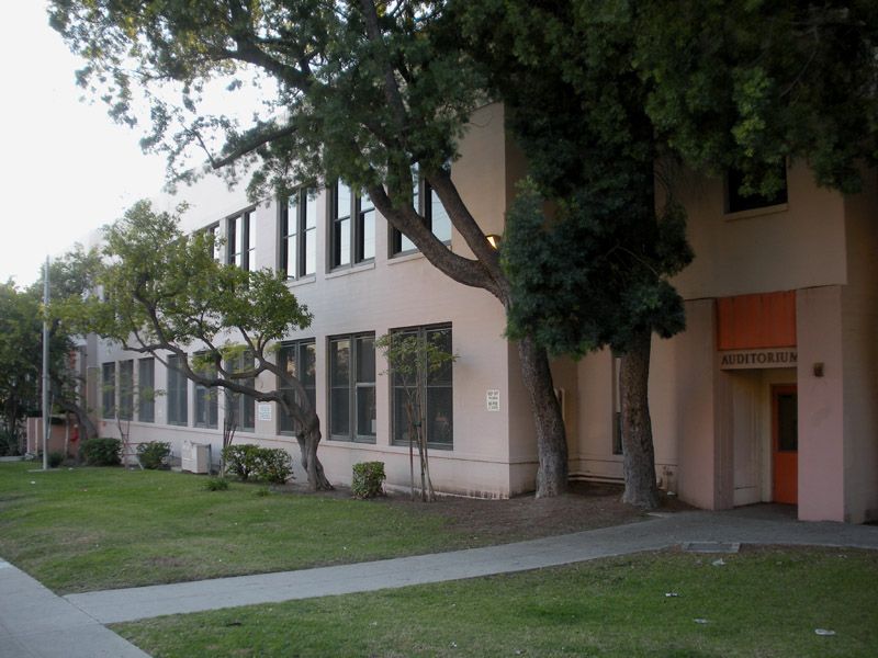 File:Micheltoreana St School.jpg