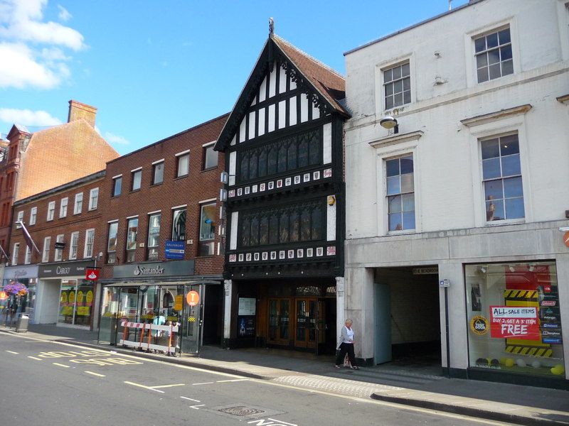 File:Salisbury - Odeon Cinema (geograph 2909092).jpg