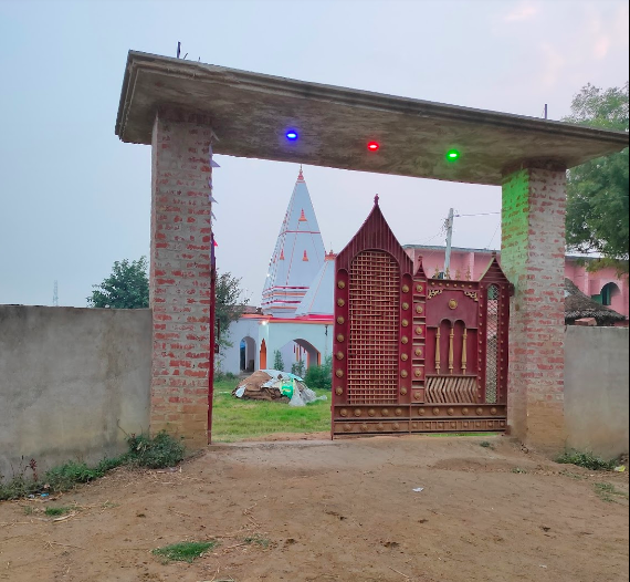 File:Shiv Temple Chandesh 1.png