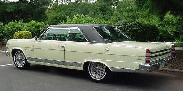 File:1966 AMC Ambassador DPL NJ-show.jpg