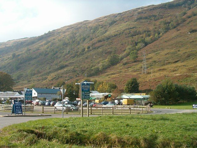 File:Loch Fyne Oyster Bar, Cairndow.jpg