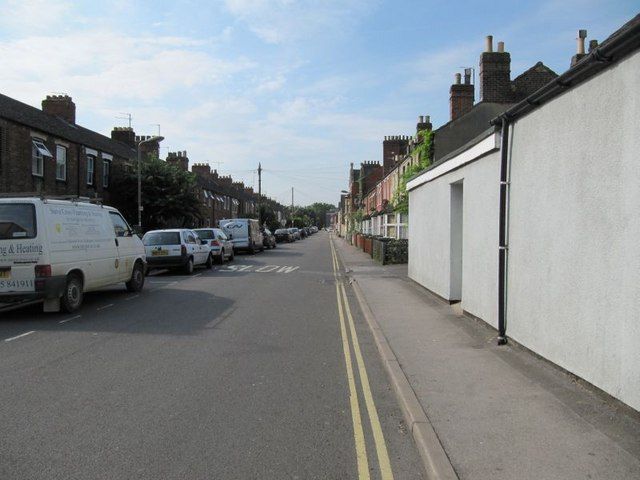 File:Mill Street - geograph.org.uk - 1380821.jpg