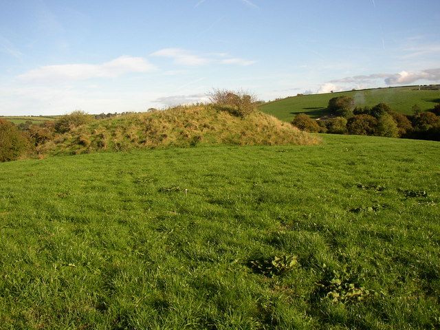 File:Motte, Llanboidy - geograph.org.uk - 602620.jpg