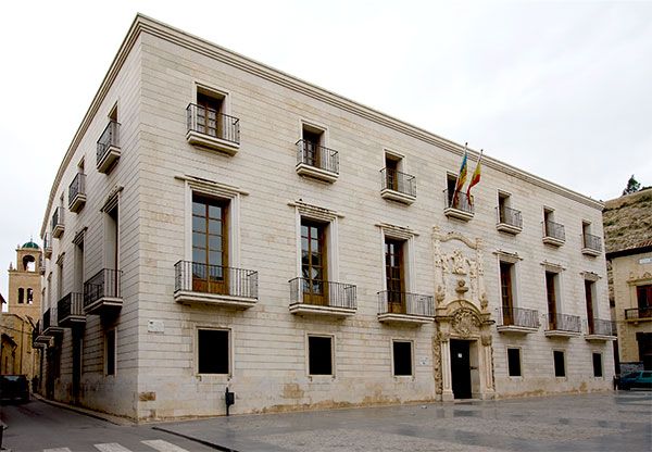 File:Palacio Conde de Pino Hermoso.jpg