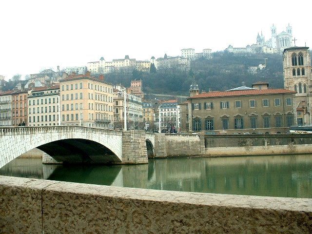 File:Pont Bonaparte Lyon.jpg