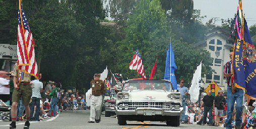 File:Aptos parade.jpg