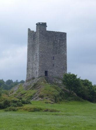 File:Carrigaphooca Castle.jpg