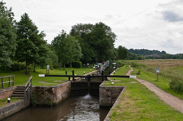 File:Catteshall Lock, 2012.jpg