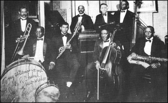 File:Handys Memphis Orchestra 1918.jpg