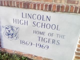 File:Lincoln tigers.jpg