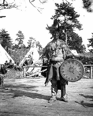 File:Ojibwa Medicine Man.jpg