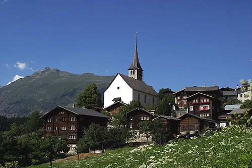 File:Pfarrkirche St.Georg in Ernen.jpg