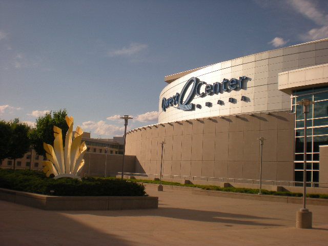 File:QwestCenterOmahaArenaView 2010.jpg