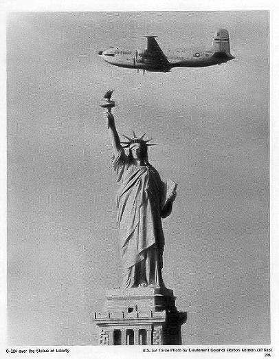 File:C-124 over the Statue of Liberty.jpg