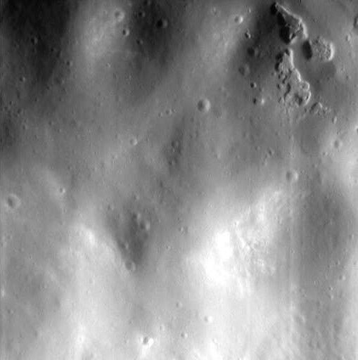 File:Damer crater hollow EN1067153134M.jpg