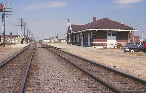 File:Kewanee station, June 28, 1981.jpg