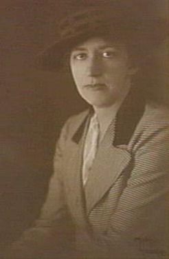 File:Minnie Louise Moore.jpg