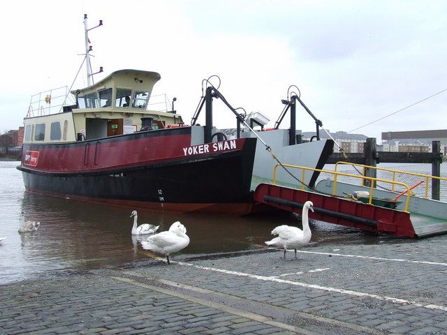 File:Renfrew Ferry - geograph.org.uk - 671104.jpg