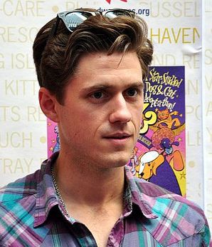 File:Aaron Tveit (5924038886) (cropped).jpg