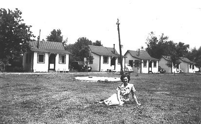 File:Birdseye View Cabin Park c. 1940.jpg