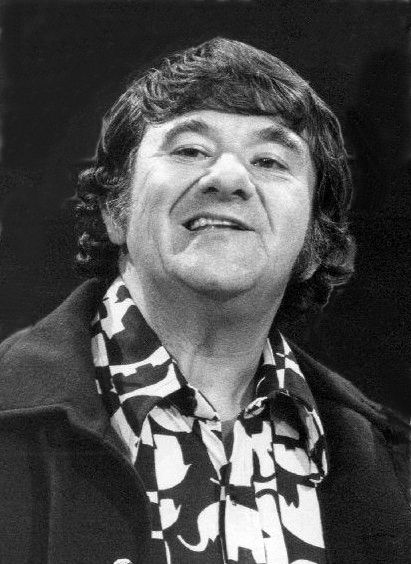 File:Buddy Hackett in 1973.JPG