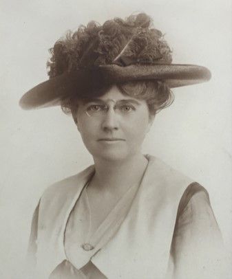 File:Helen Hoy Greeley suffrage publicity photo.jpg