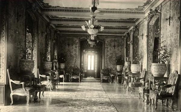 File:Kien Trung palace interior 1928.jpg