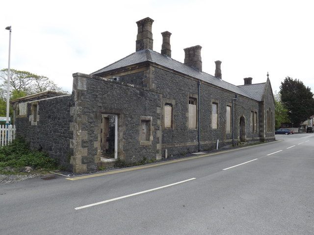 File:Llanrwst North Station (geograph 4480313).jpg