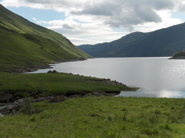 File:Loch Mullardoch - geograph.org.uk - 213606.jpg