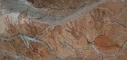 File:Petroglyphs Red Rock Canyon.jpg