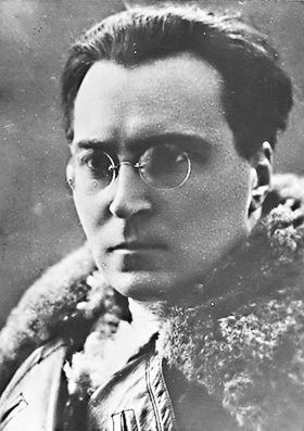 File:Victor serge.jpg