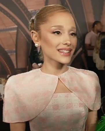 File:Ariana Grande (Wicked Premiere in LA).jpg