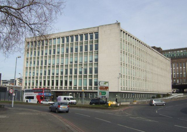 File:County Hall - Lancaster Circus (geograph 3354898).jpg