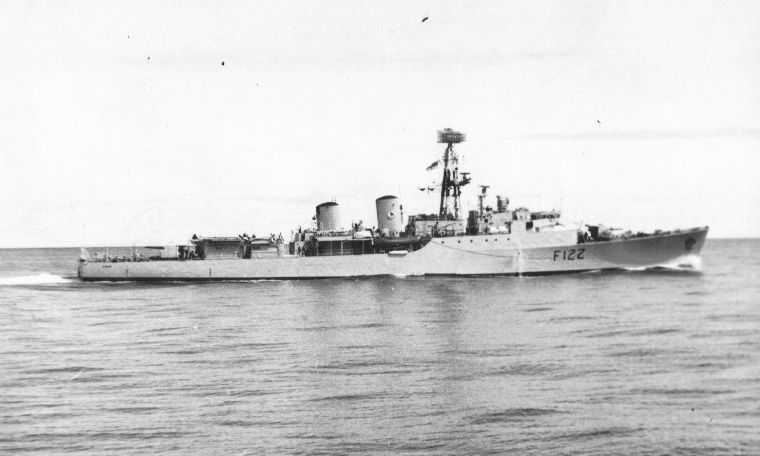 File:HMS Gurkha-F122 2.jpg