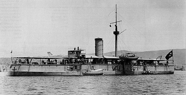 File:Muin-i Zafer at Salonica in 1911.jpg